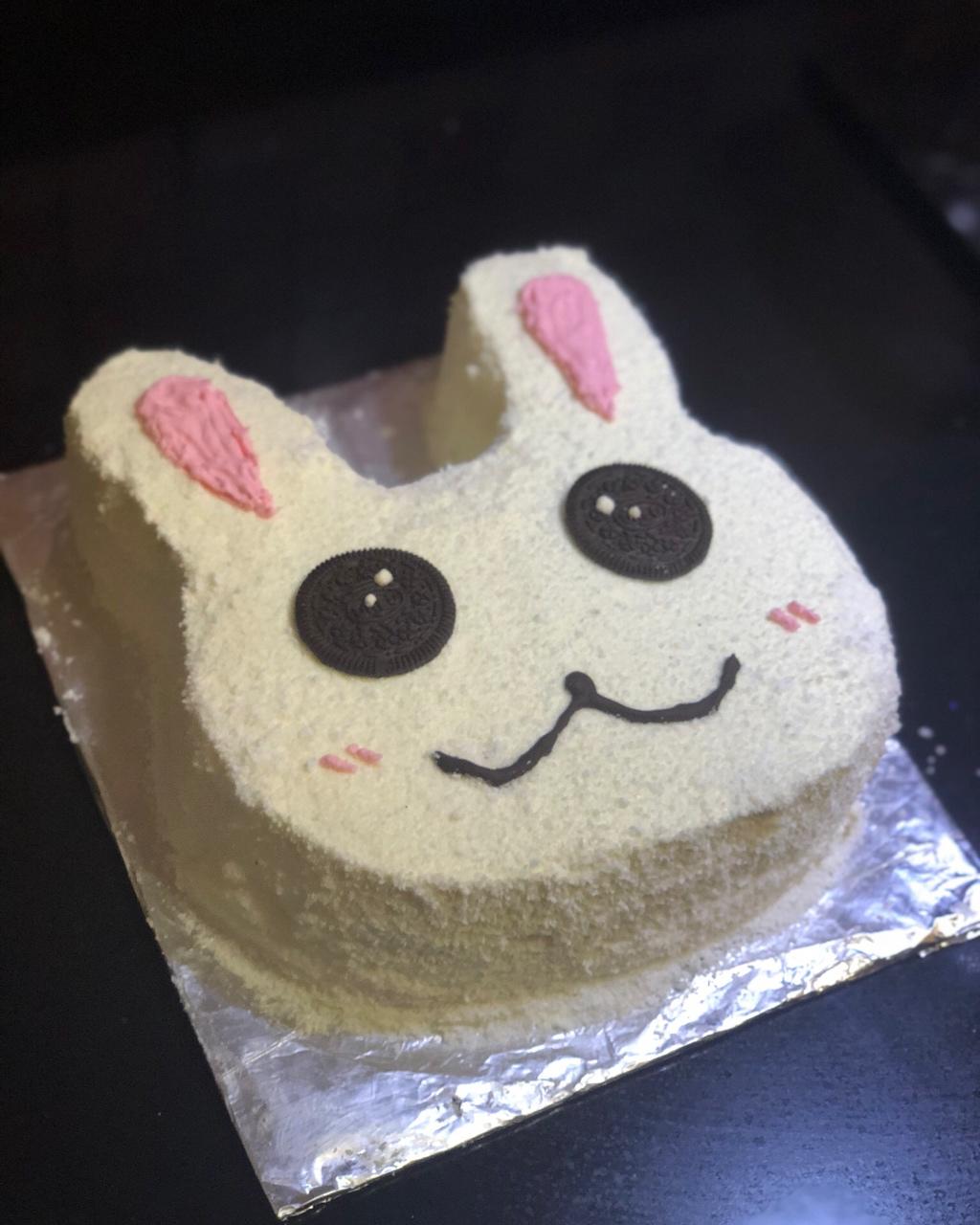 鹿葵mimi做的椰蓉小兔子奶油蛋糕