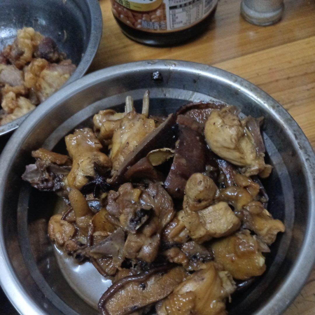 香菇炖鸡块