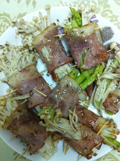 香煎培根金针菇卷