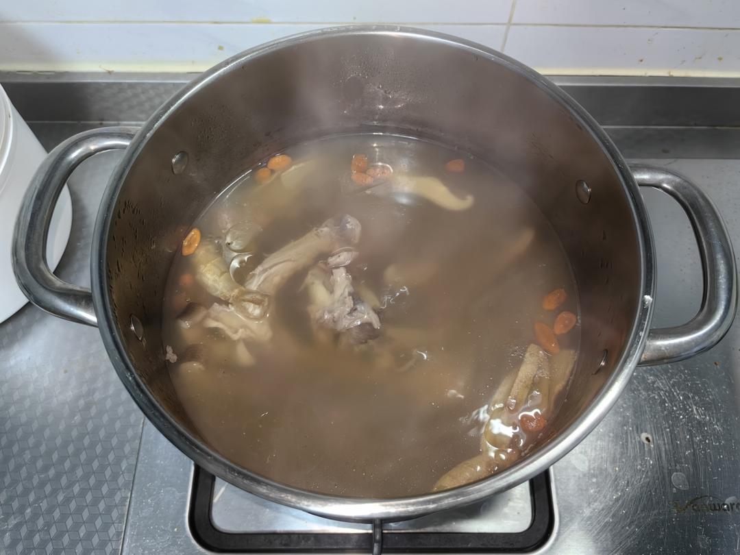 鸡骨架高汤