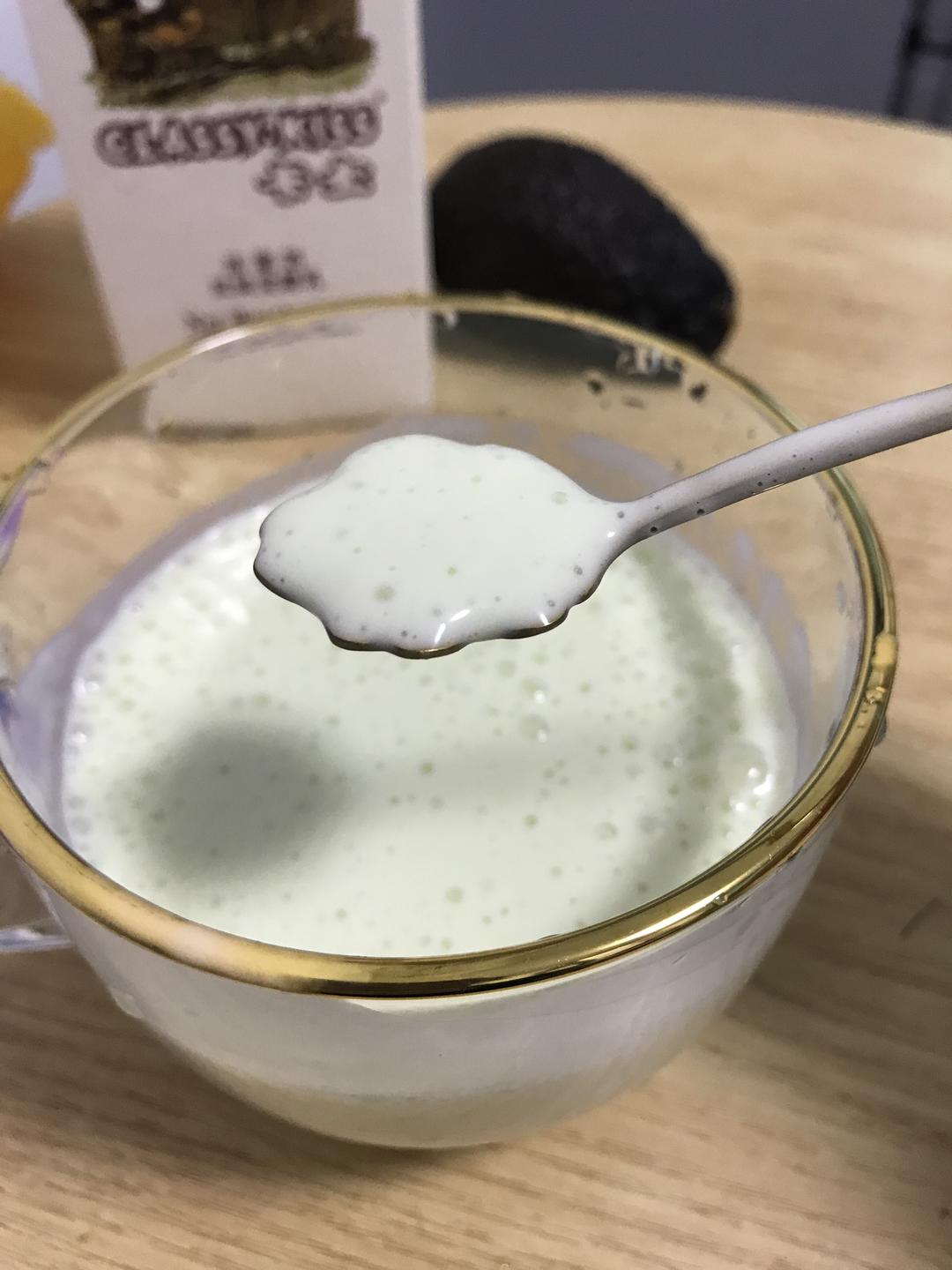 牛油果奶昔的做法