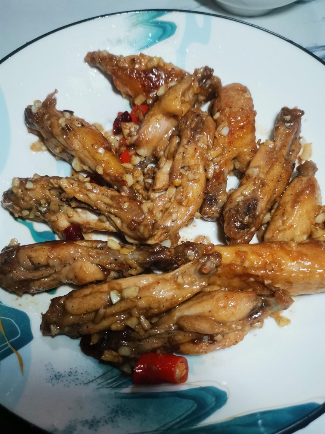味道超好的蒜蓉鸡翅