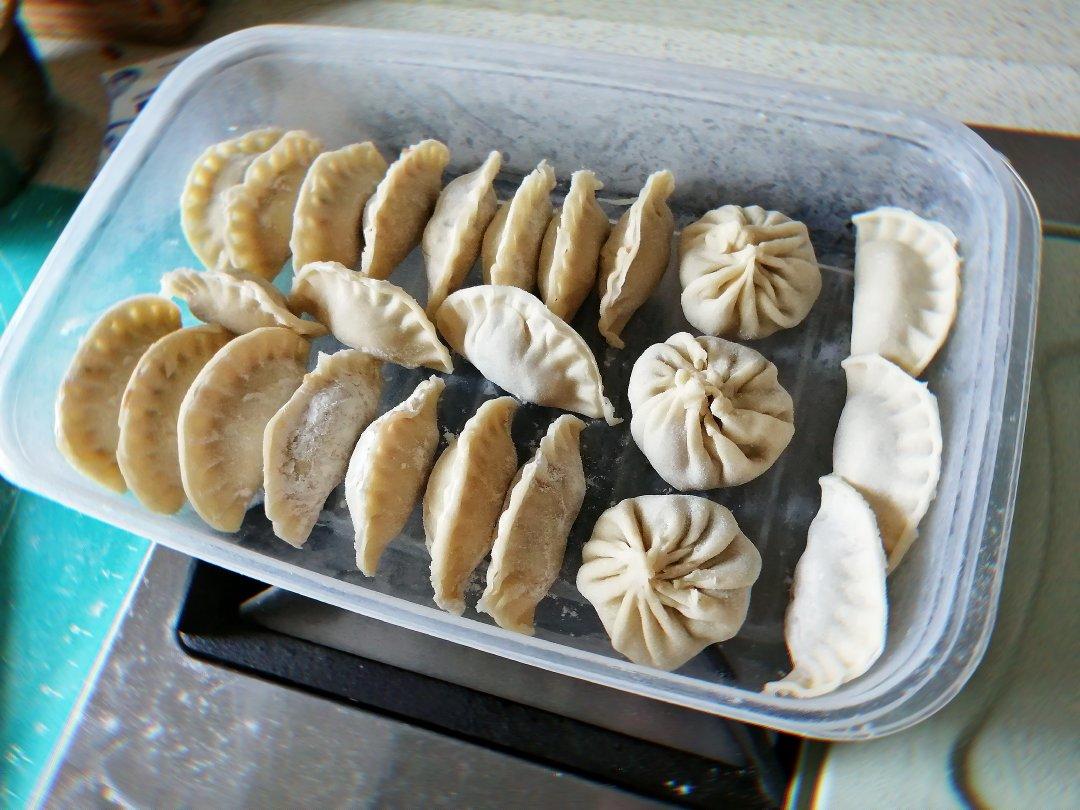 芝麻香葱虾仁生煎包