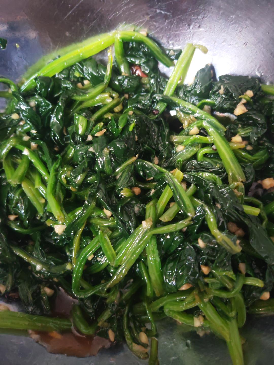 凉拌菠菜(家传秘方)