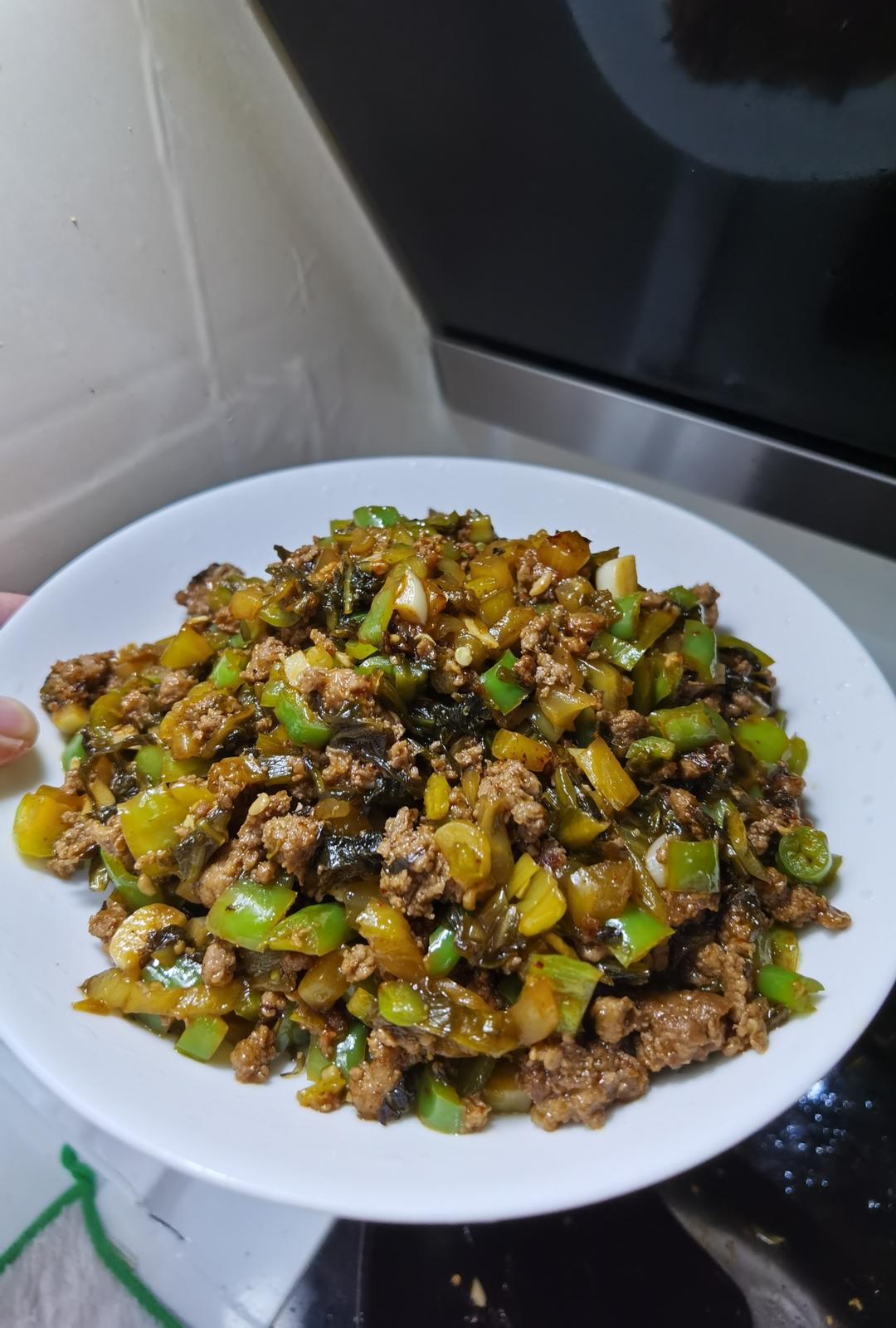 超下饭的酸菜肉末😋
