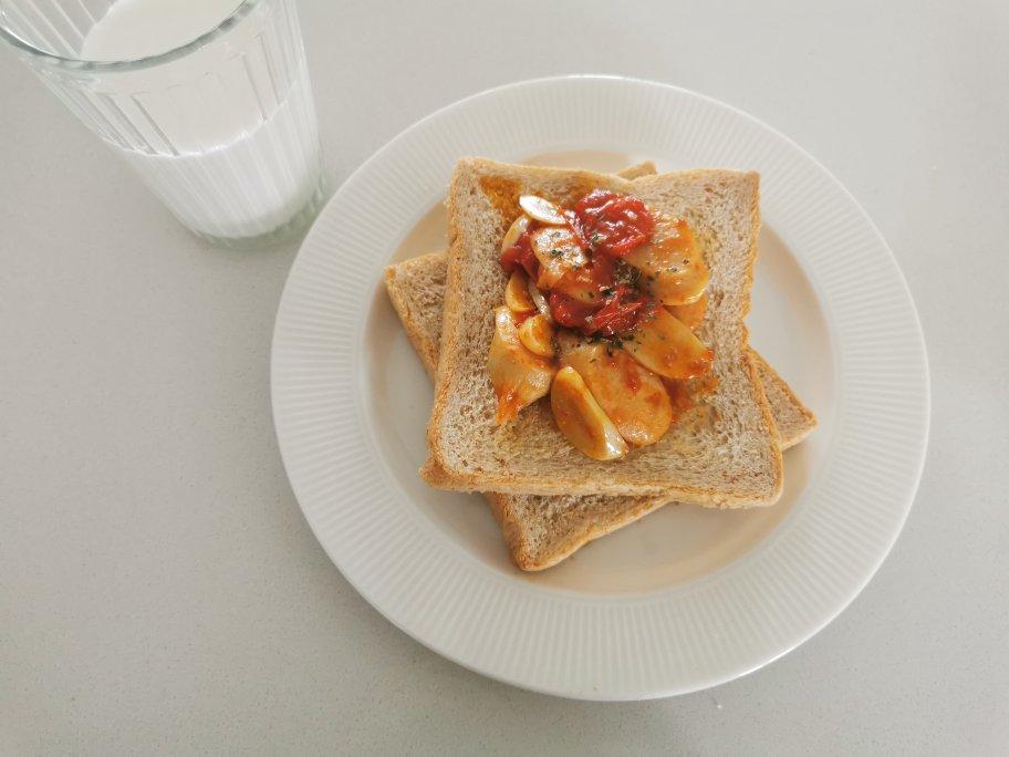 symmetry breakfast