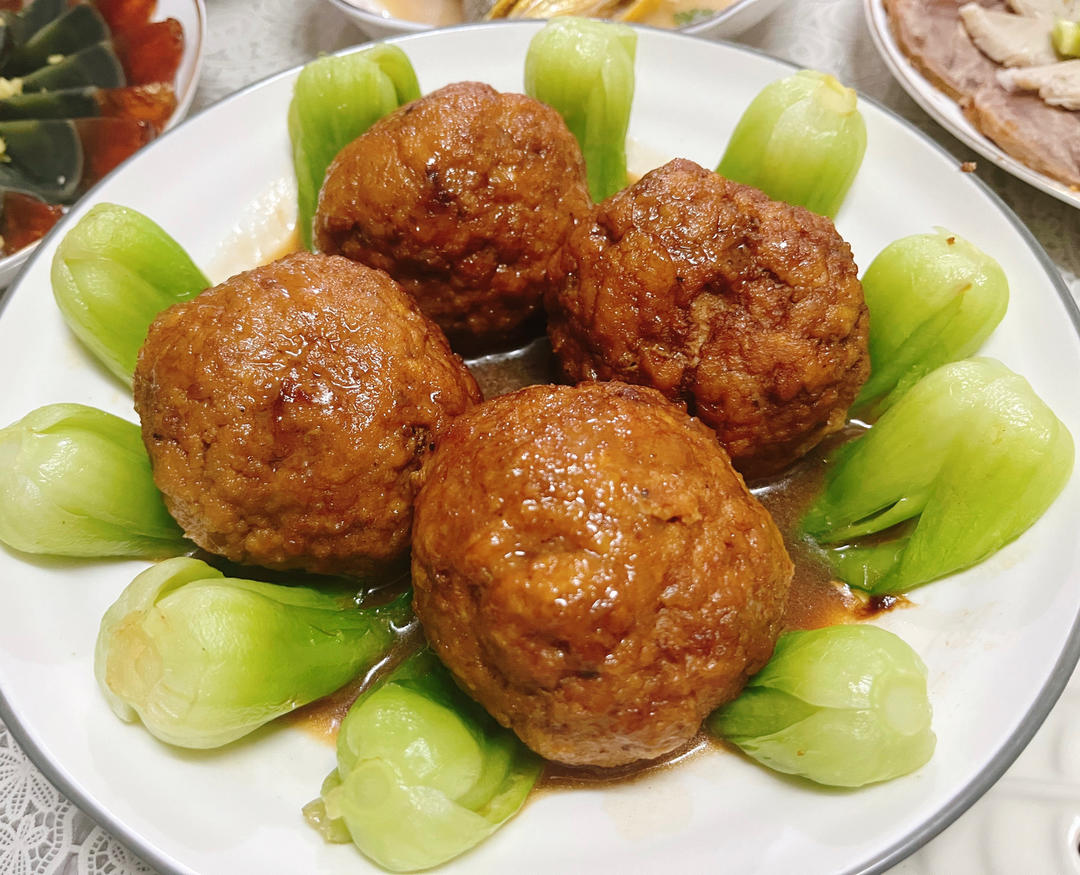 厨师长教你：“四喜丸子”的家常做法，味道非常赞