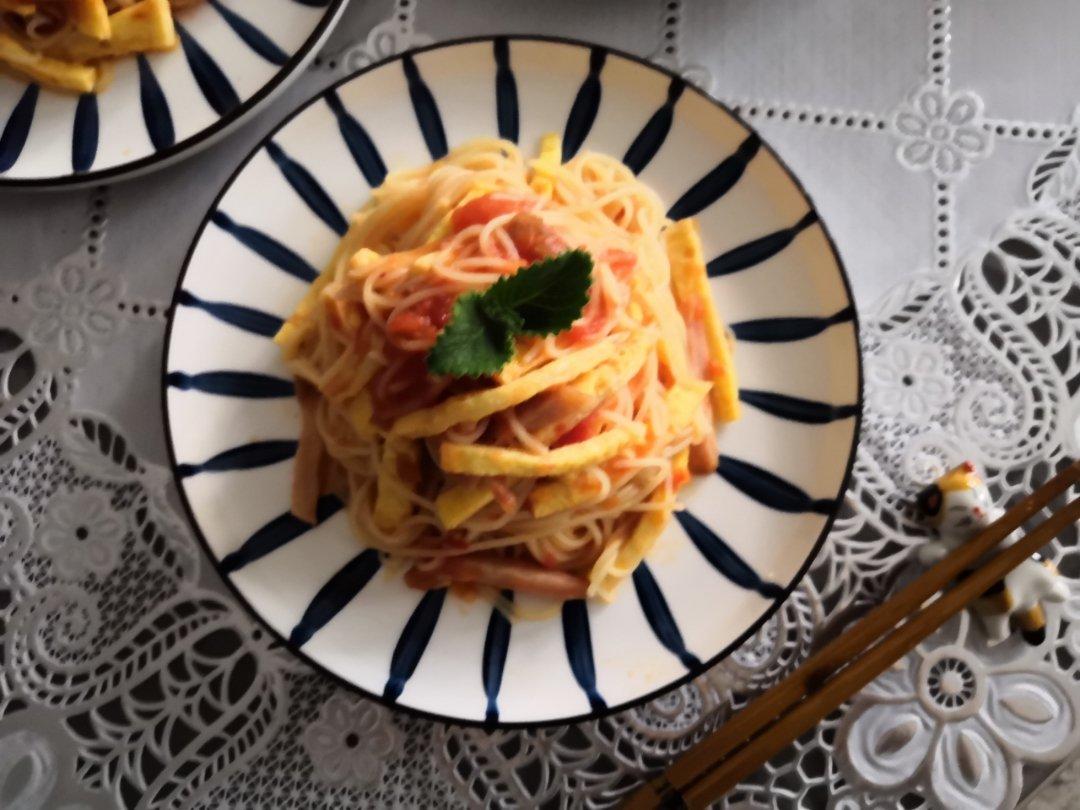 汤汁浓郁又鲜美的海鲜茄汁意面