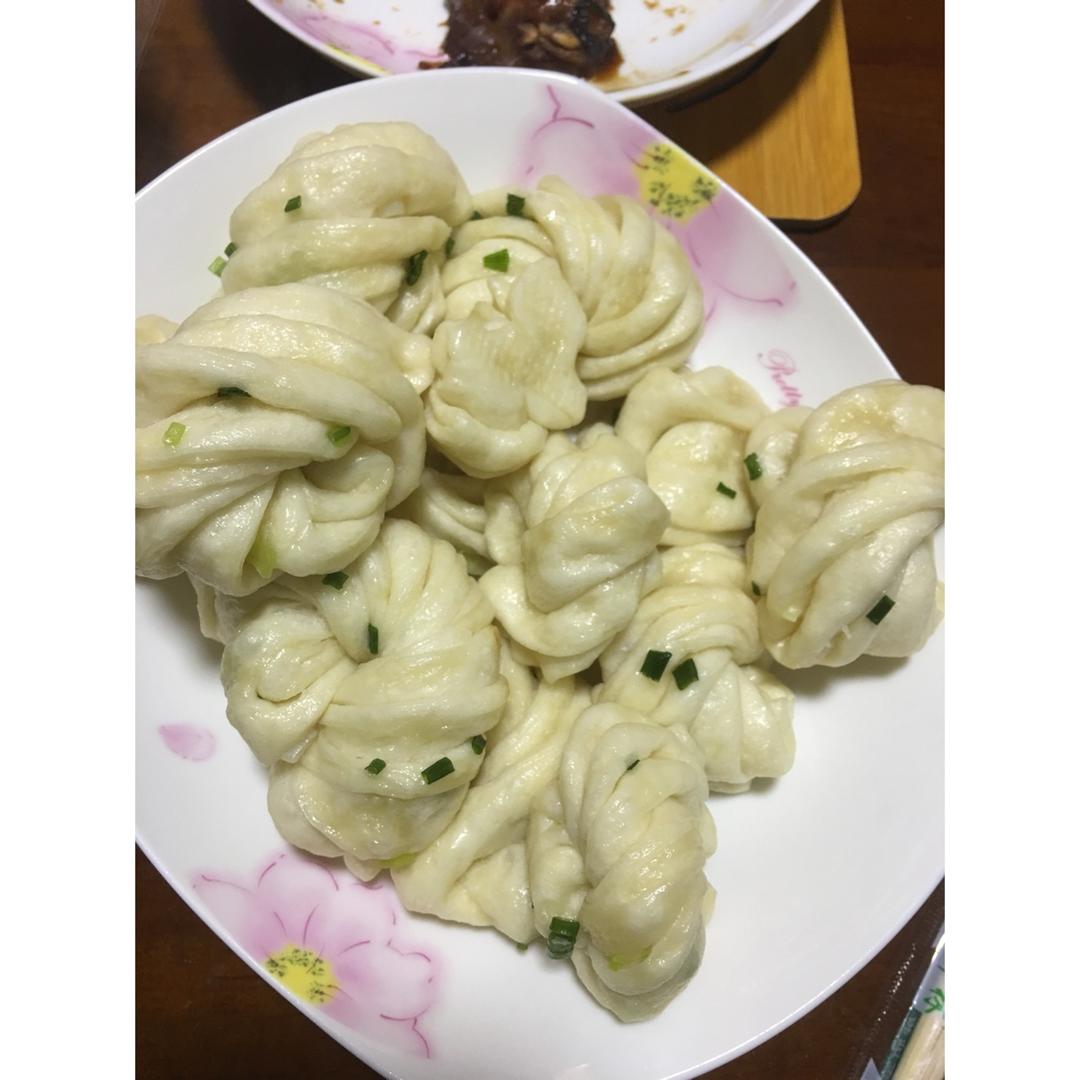 葱油花卷 Steamed Roll