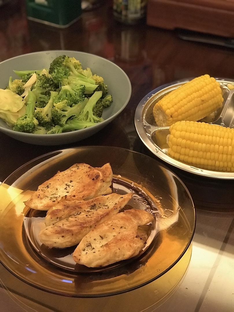 酷炫屌炸天好吃的煎鸡胸肉（香蒜蜂蜜煎鸡胸肉）
