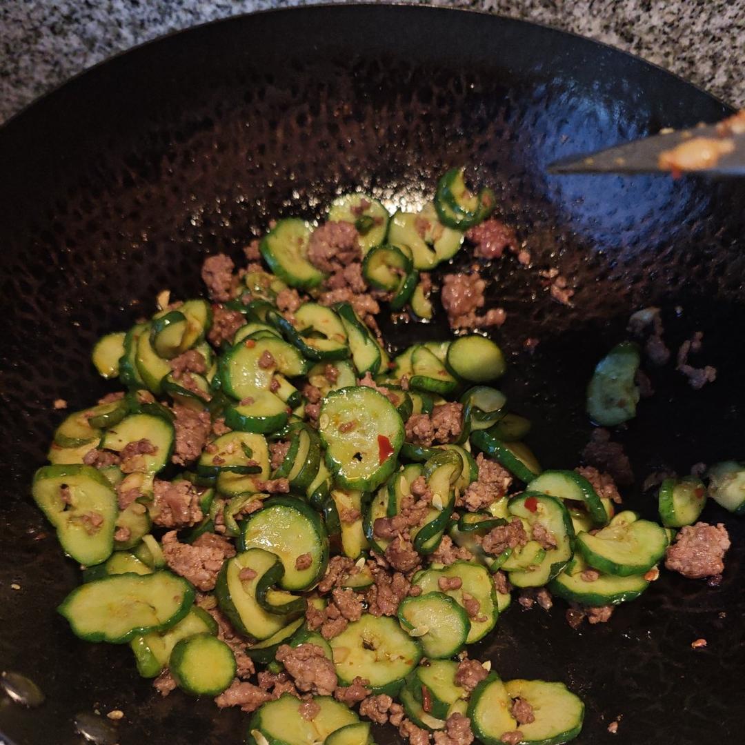 贼好吃的，下饭菜「黄瓜🥒炒肉🥩」