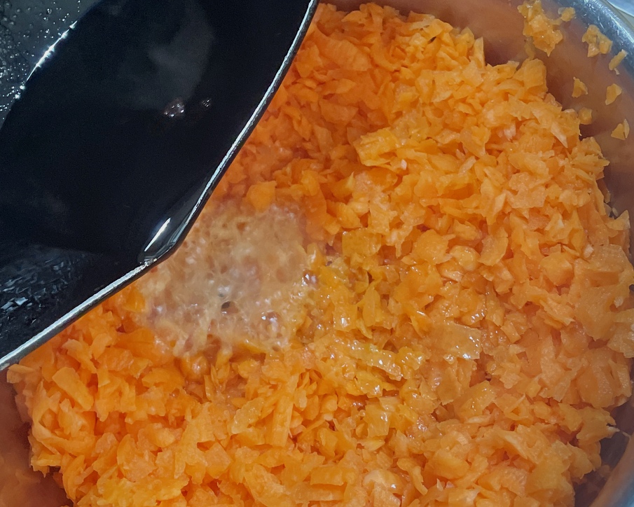 胡萝卜猪肉饺子-简单美味好吃的家庭版的做法 步骤9