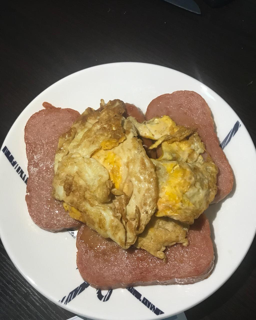 世棒午餐肉炒鸡蛋