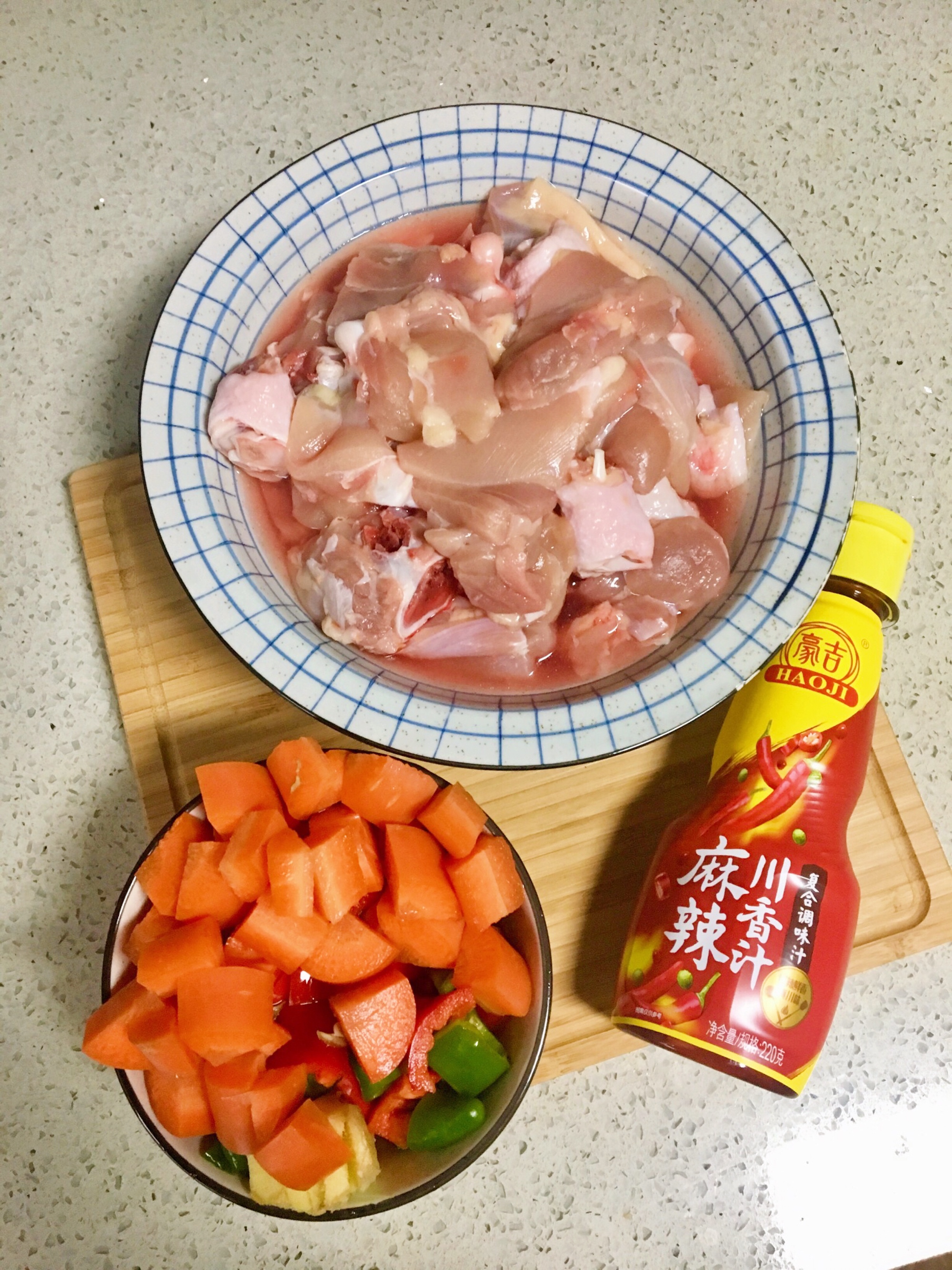 川香黄焖鸡的做法 步骤2
