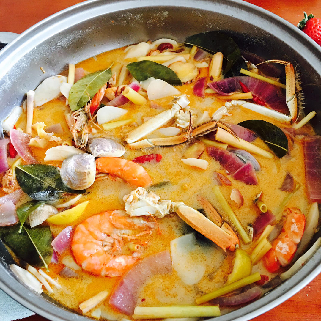 和泰国妹子学的冬阴功汤