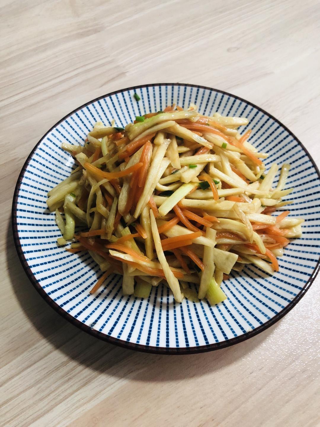 清炒茭白胡萝卜丝的做法