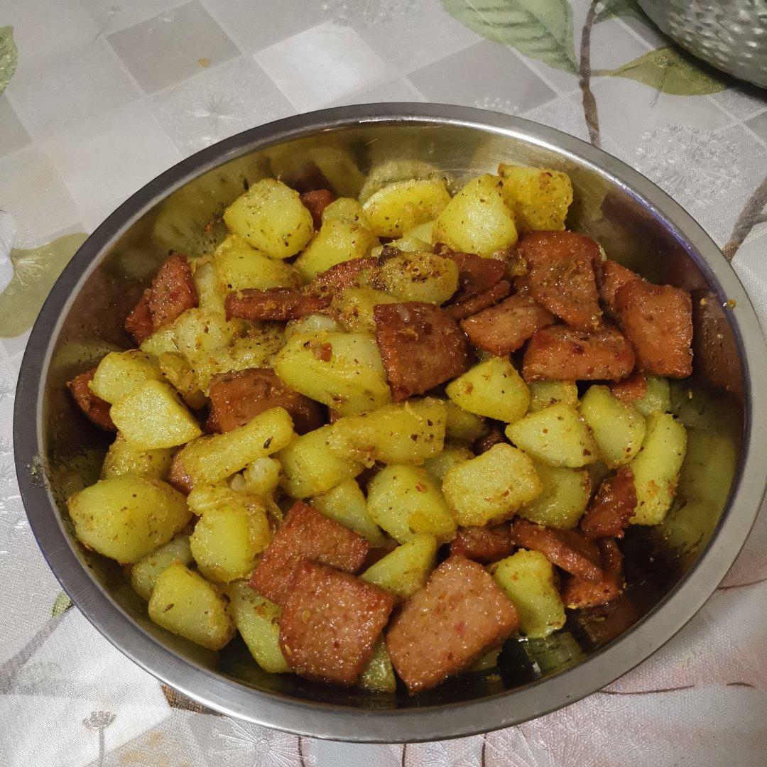 孜然火腿土豆丁