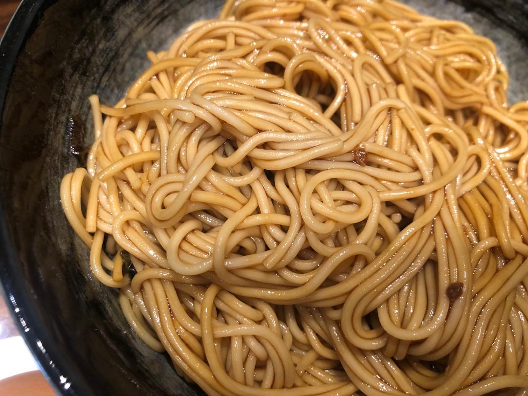 快手葱油面的做法