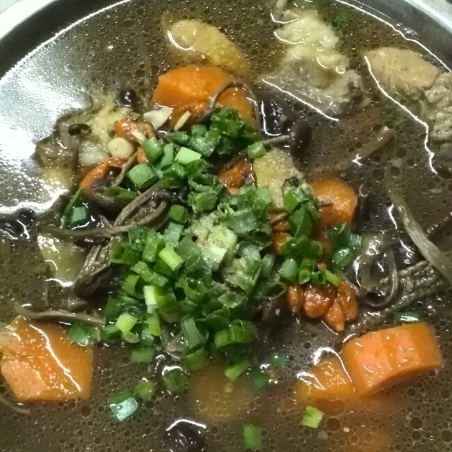 茶树菇炖排骨