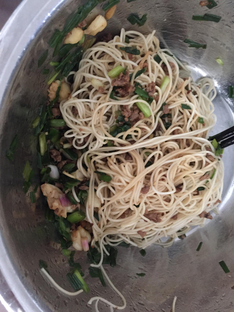 「拌面」一口气吃一盆，停不下来