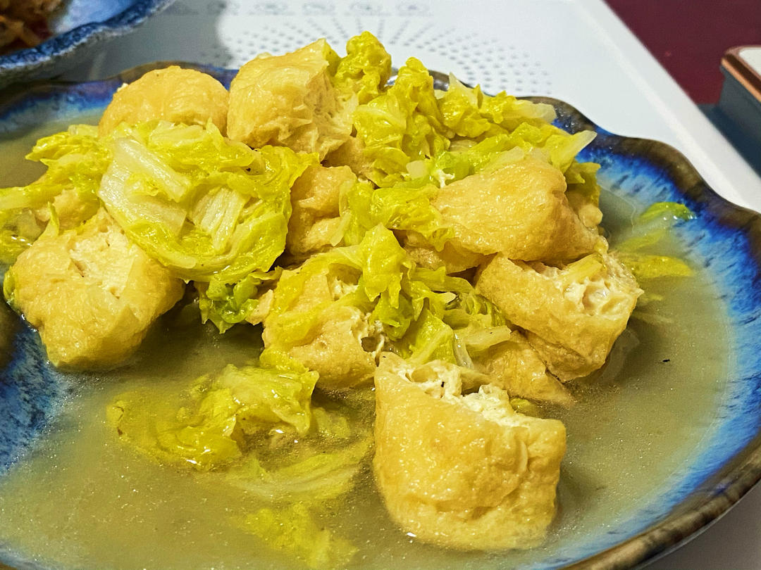 好吃到连汤汁都不剩的白菜焖豆泡，给肉都不换