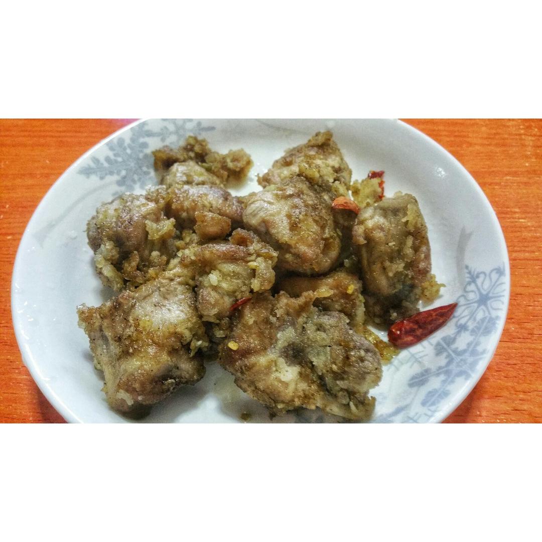椒盐蒜香骨