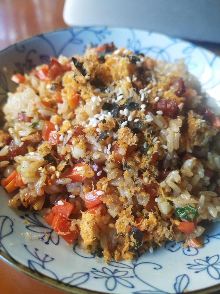 腊肠炒饭