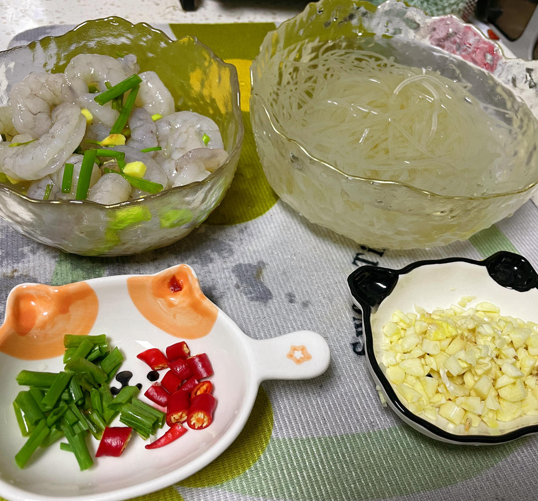 粉丝虾仁煲
