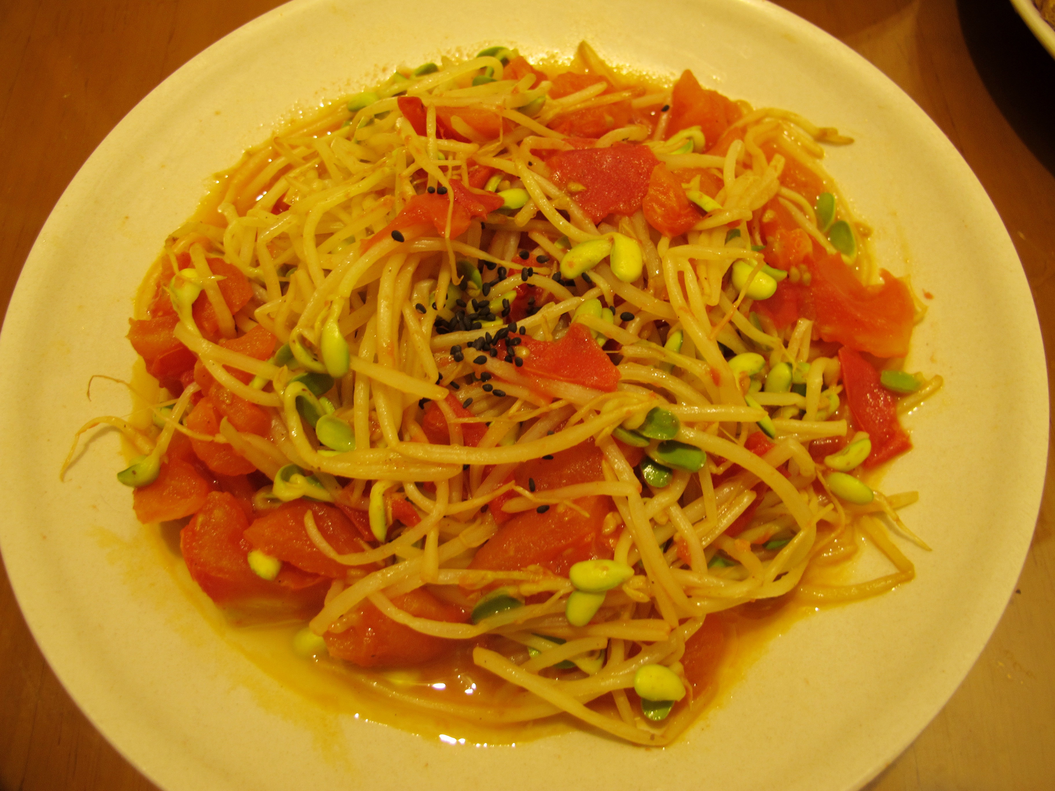 蕃茄炒豆芽（自发豆芽）