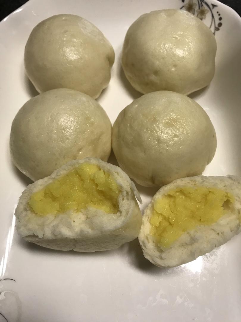 松软香甜的奶黄包，很快就可以搞定。