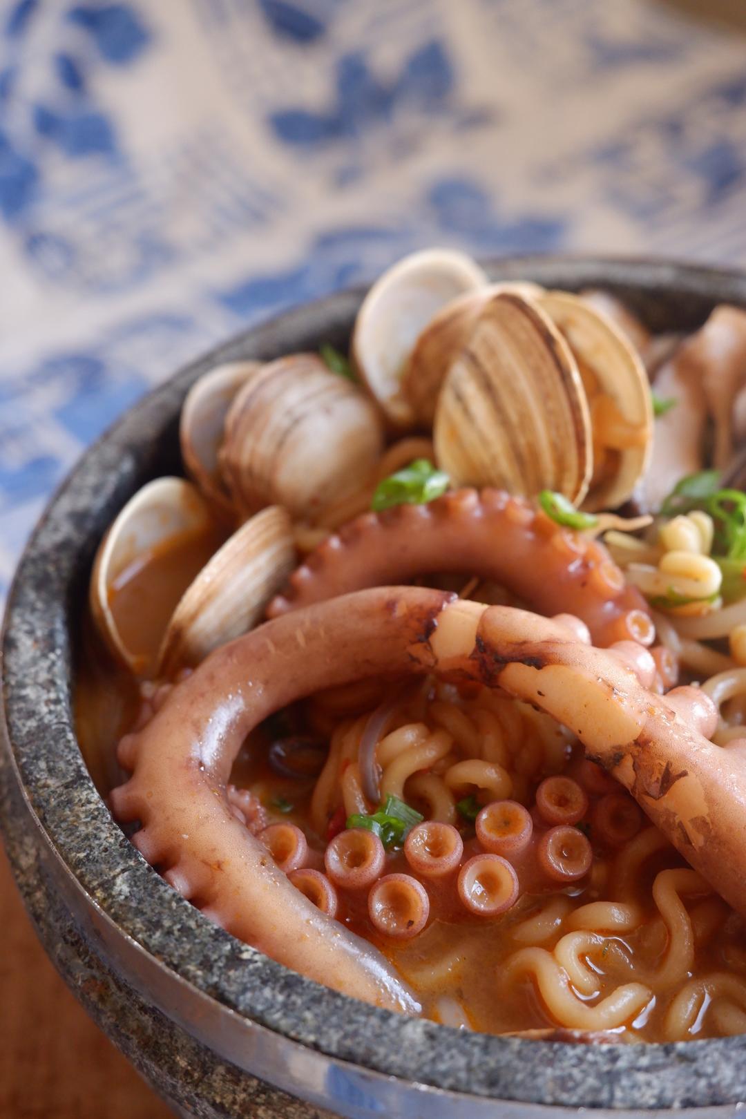 韩式海鲜拉面🍜的做法