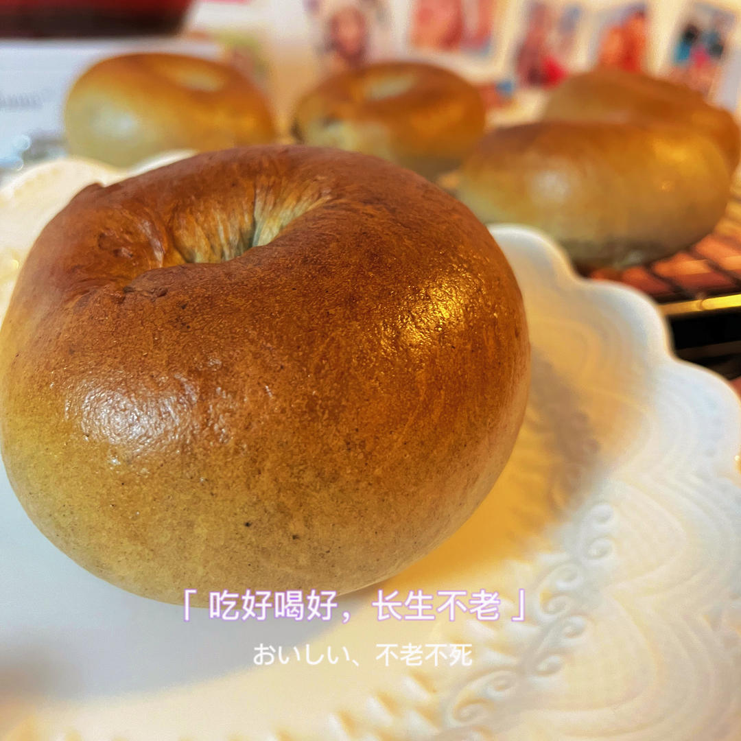 双倍黑芝麻奶酥贝果🥯一起吃养生贝果吧