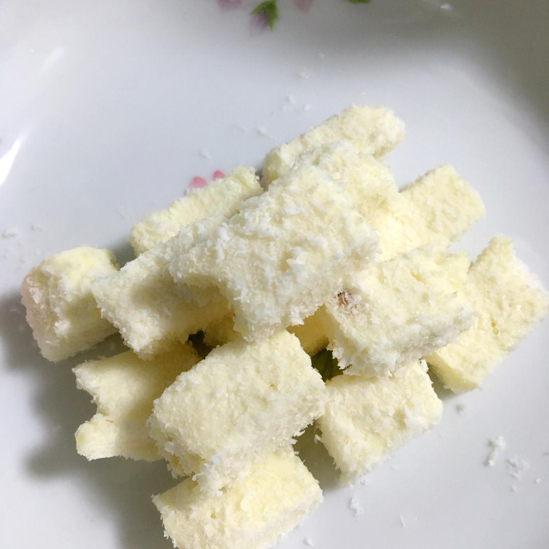 椰丝牛奶小方糕