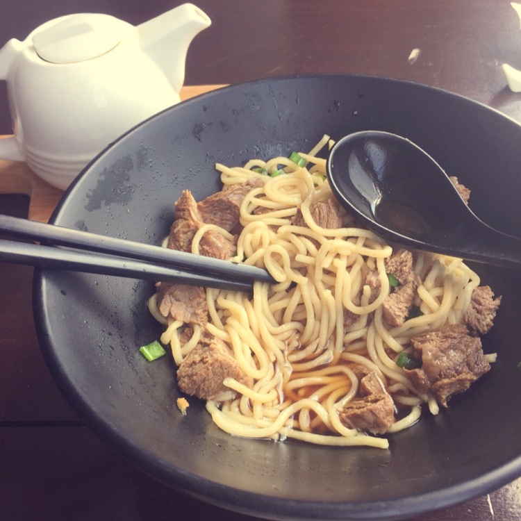 好吃到爆的牛肉拉面