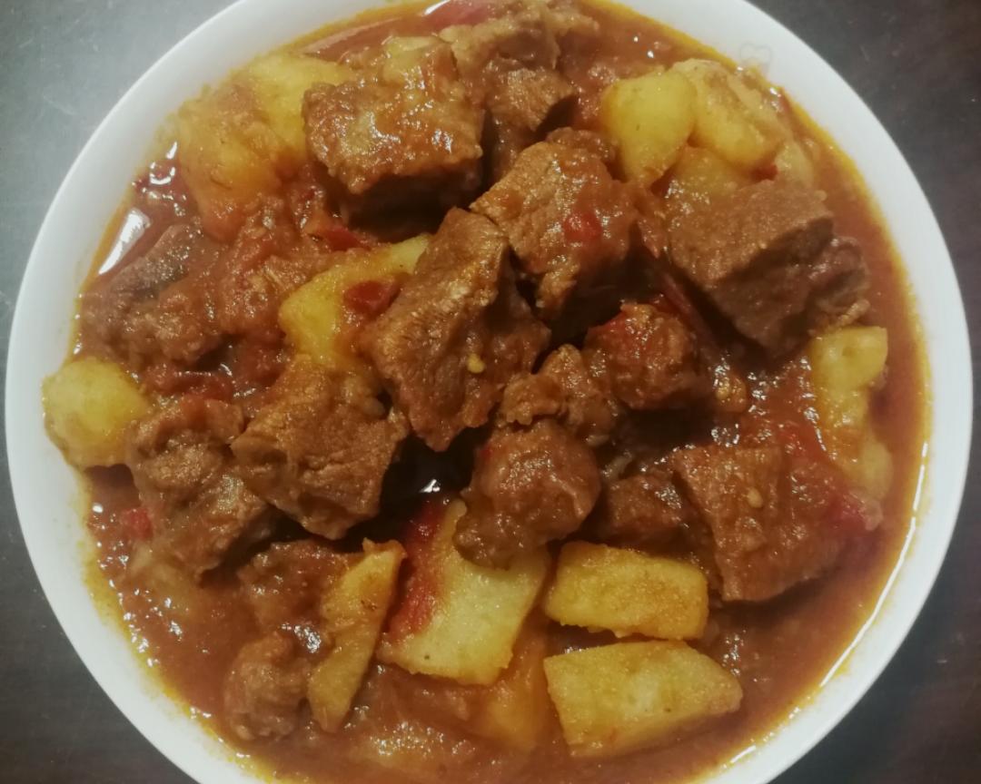 土豆炖牛腩