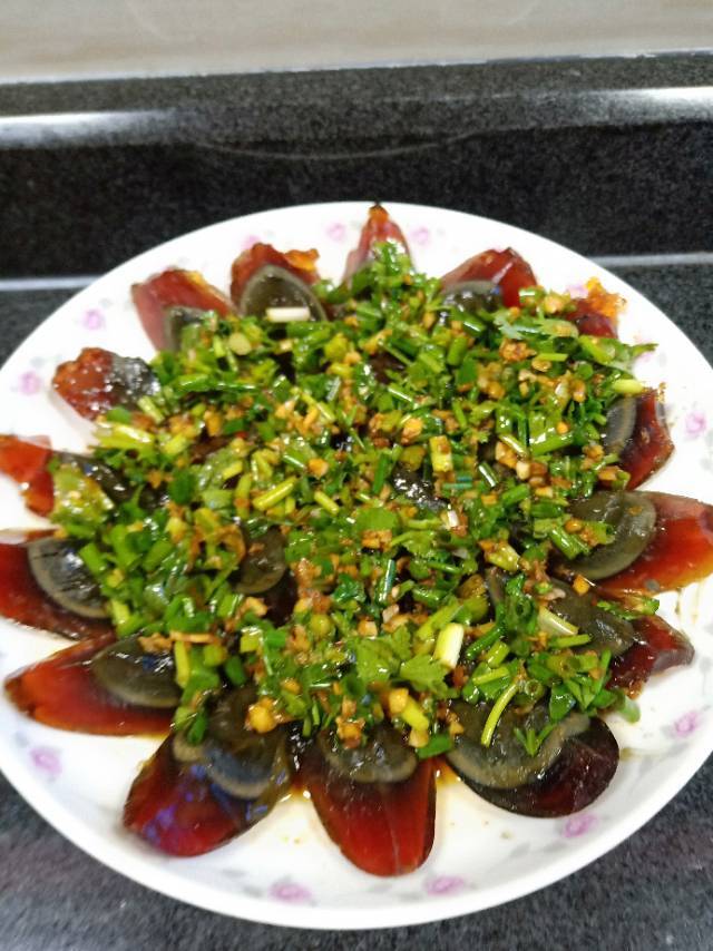 凉拌皮蛋