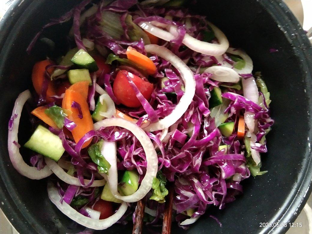 最简单的凉拌紫甘蓝（油泼版本）