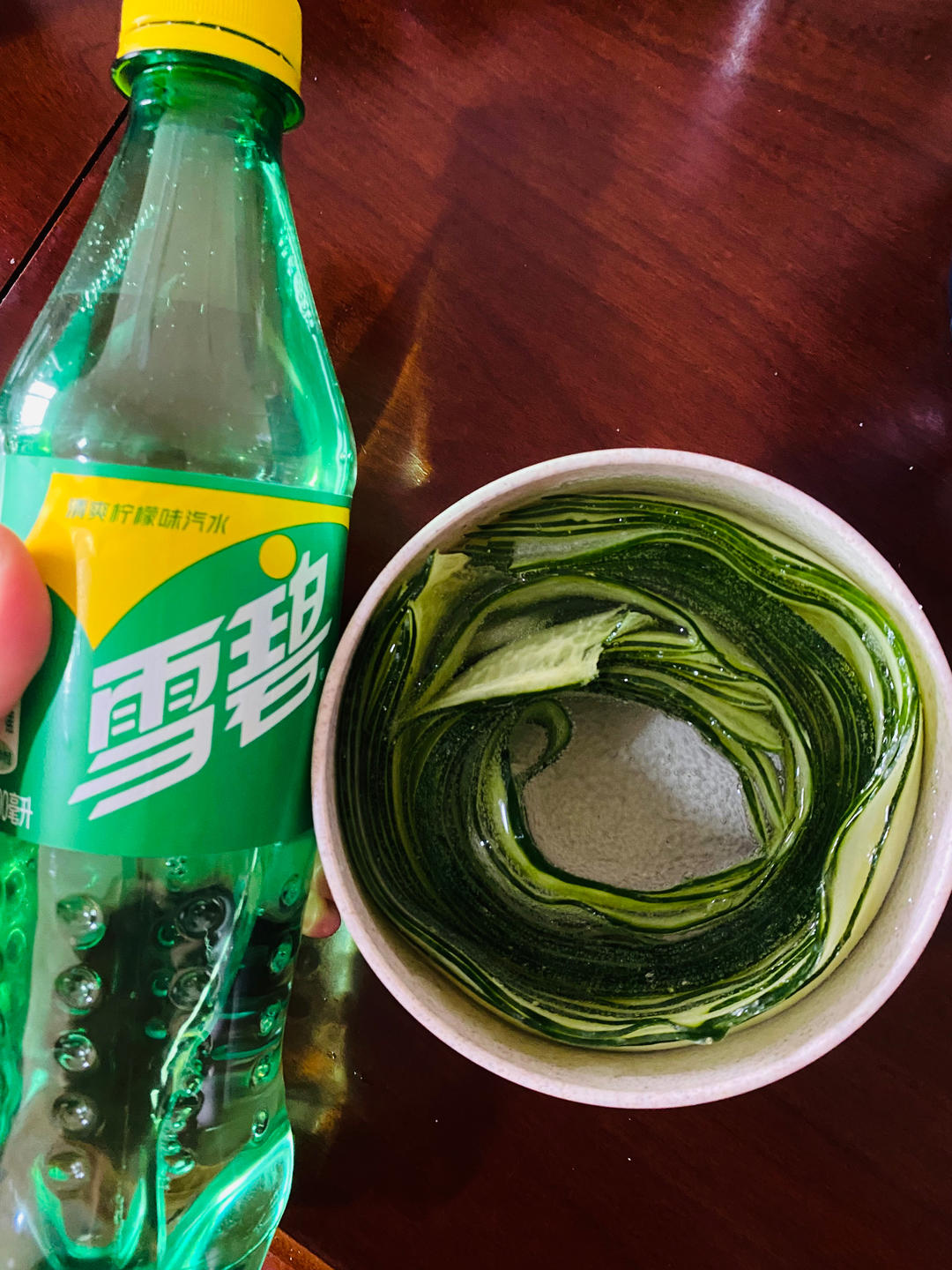 超简单的雪碧凉拌黄瓜