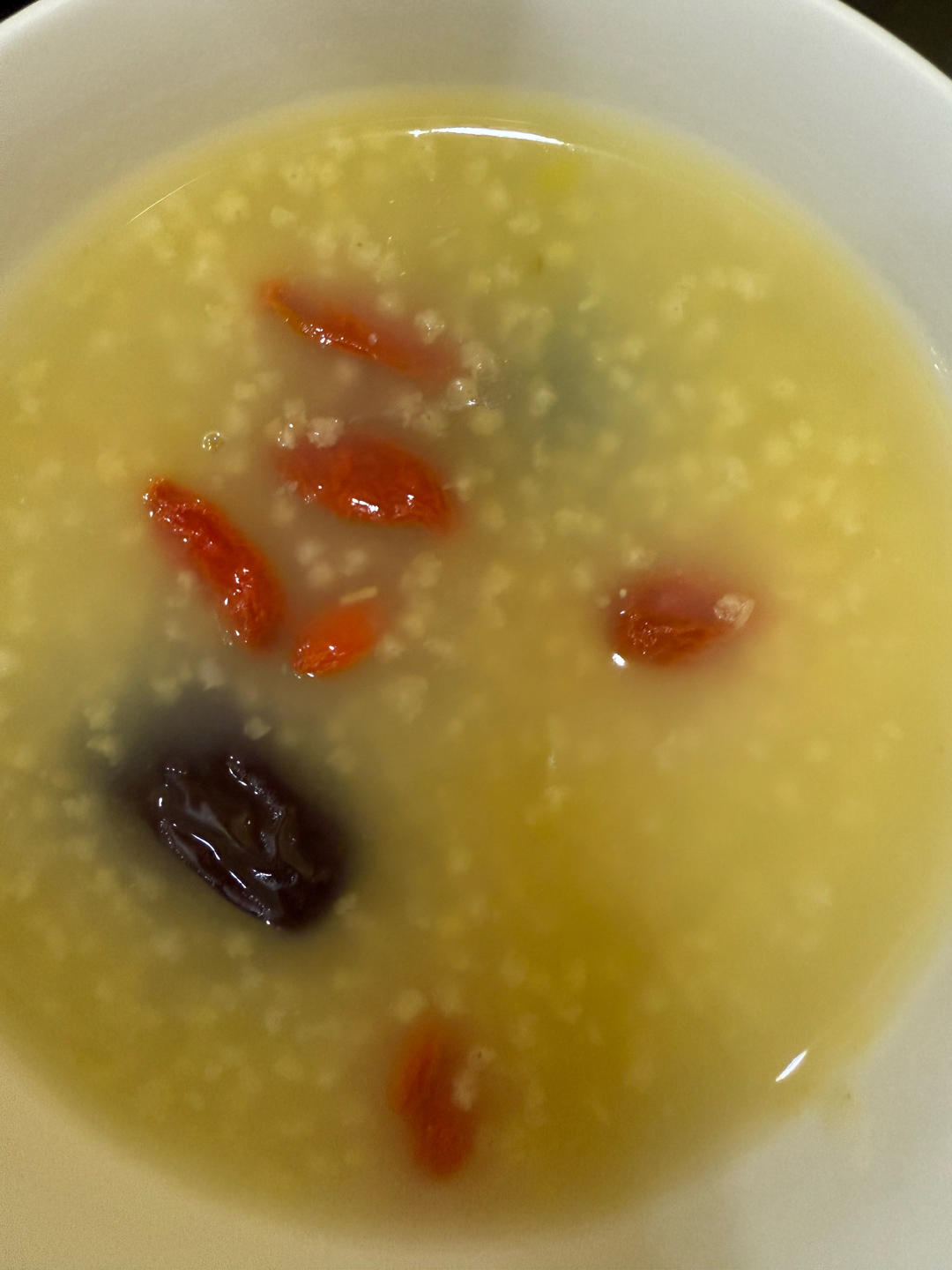 暖身养胃 l 红枣枸杞小米粥