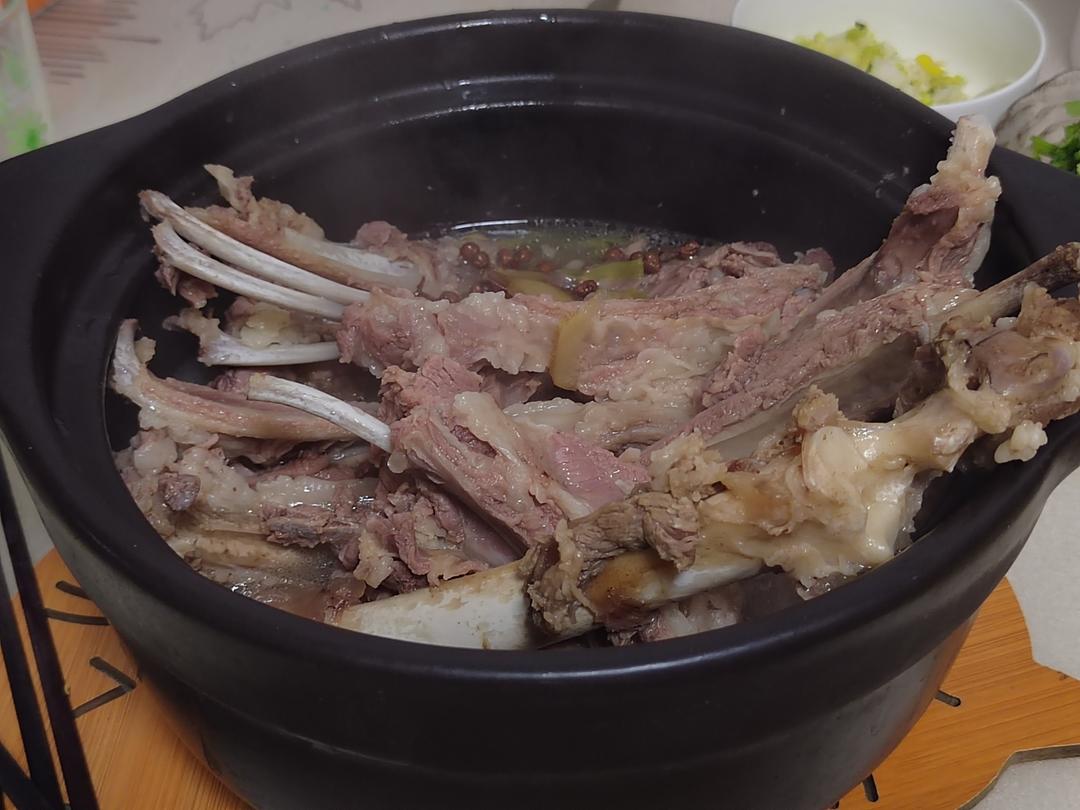 清炖滋补羊排汤