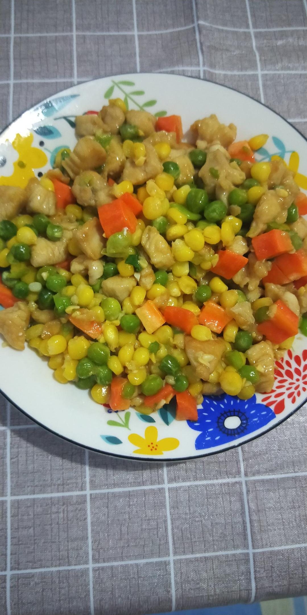减脂餐！鸡胸肉炒三丁