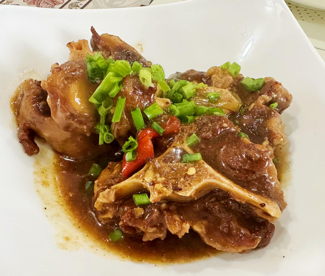 红烧牛尾