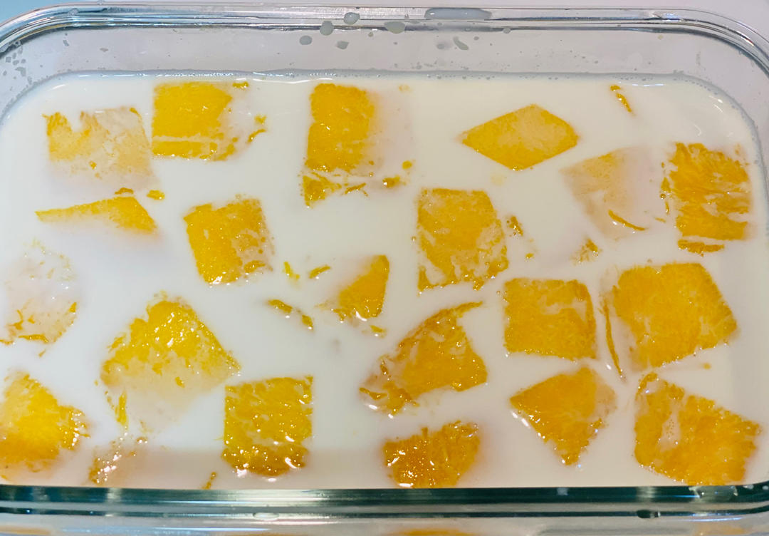 超简单的芒果椰浆奶冻