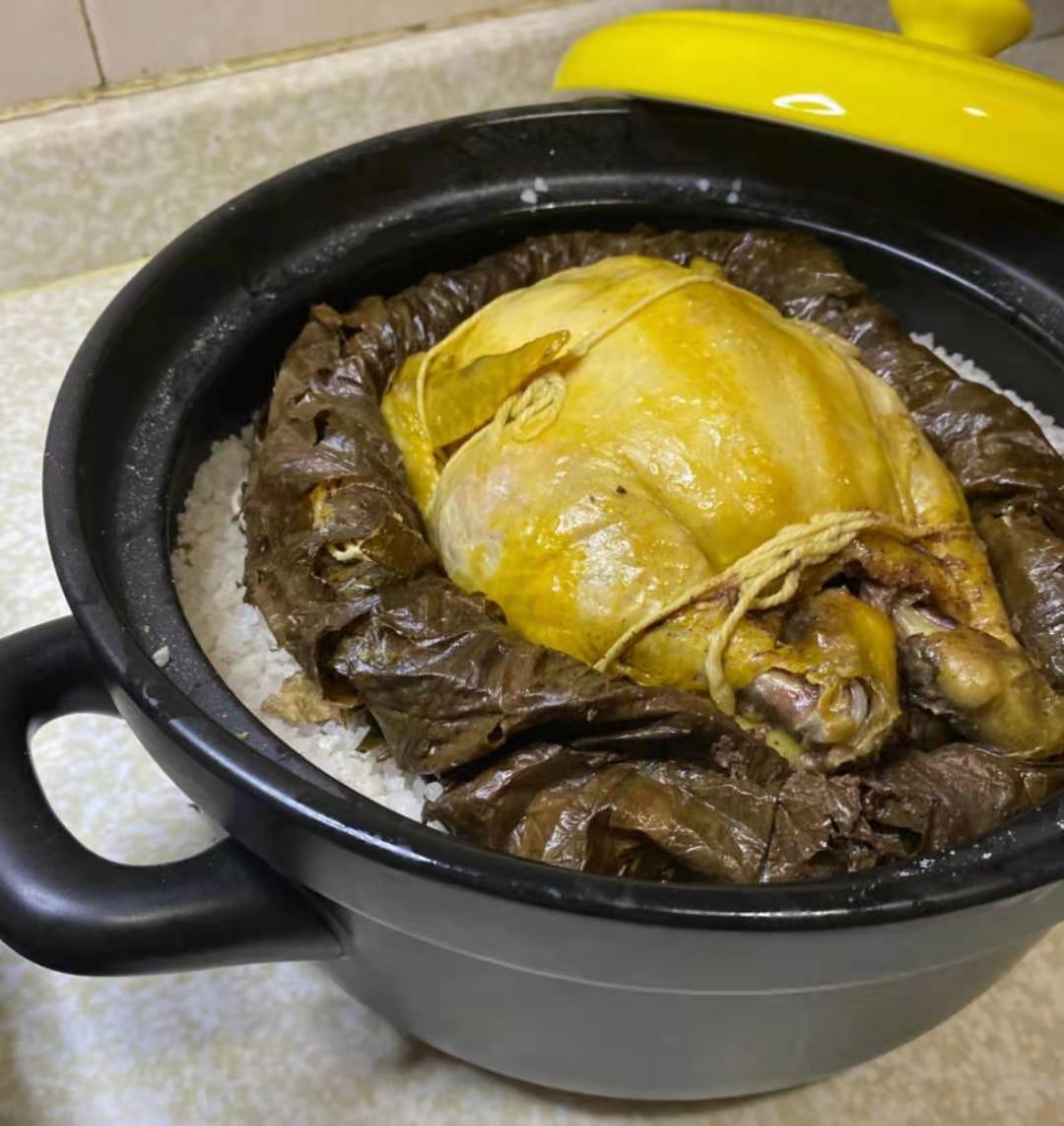 烤箱版砂锅荷香盐焗鸡的做法