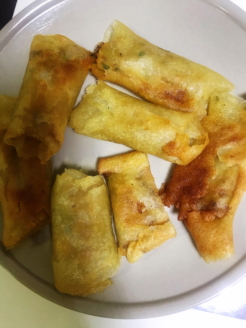 从摊皮到成品手把手教你，外脆里香炸春卷