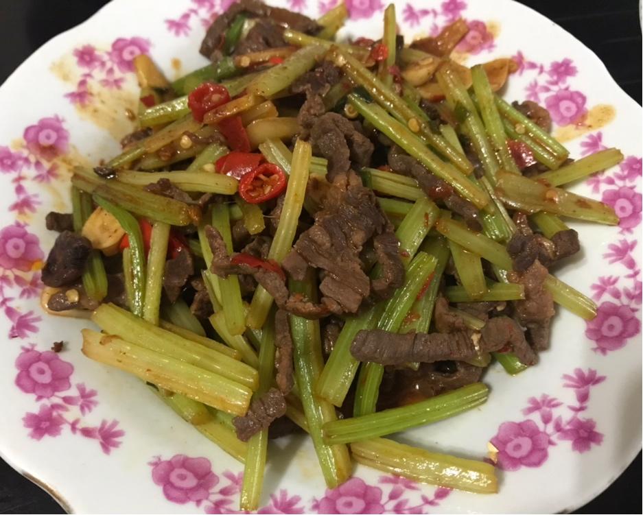 小炒牛肉