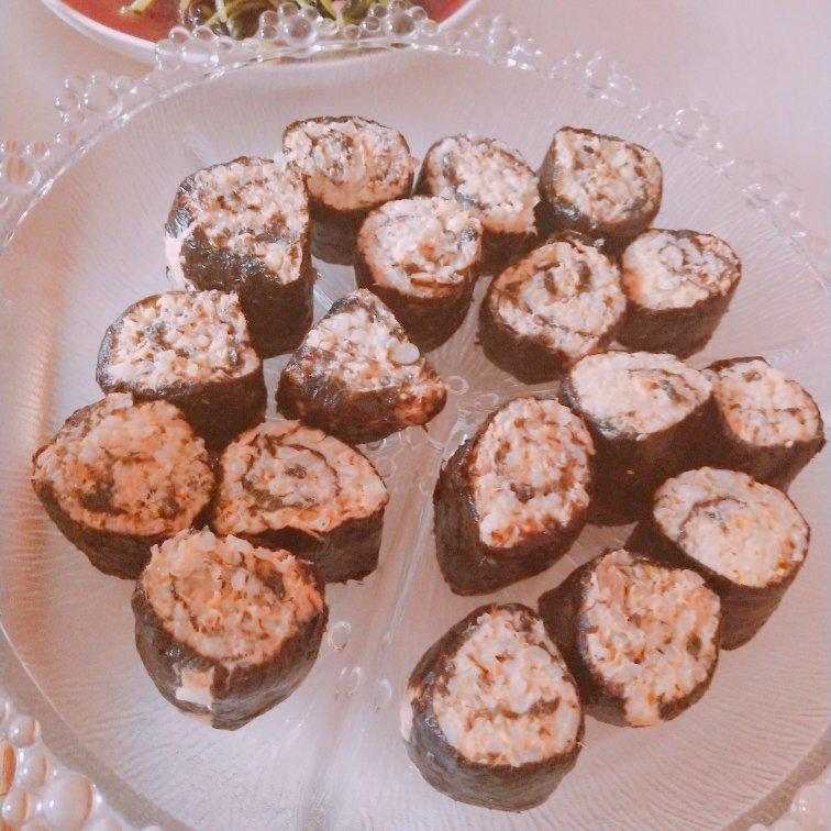 韩式金枪鱼海苔拌饭～饭团