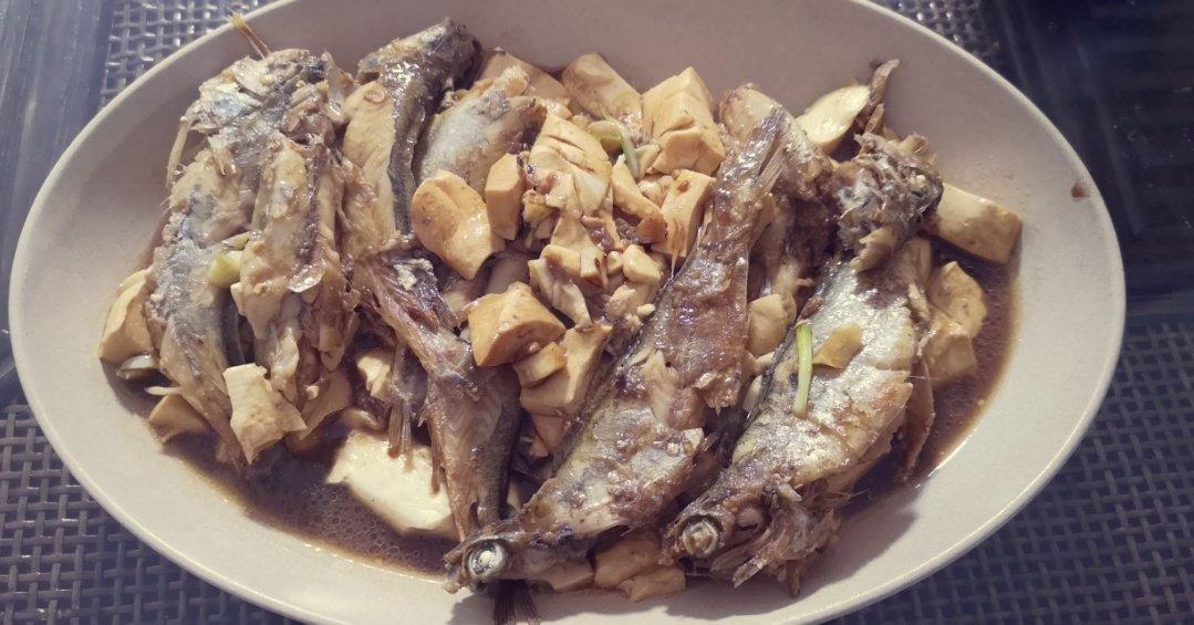 红烧鸡头鱼（小黄花鱼）