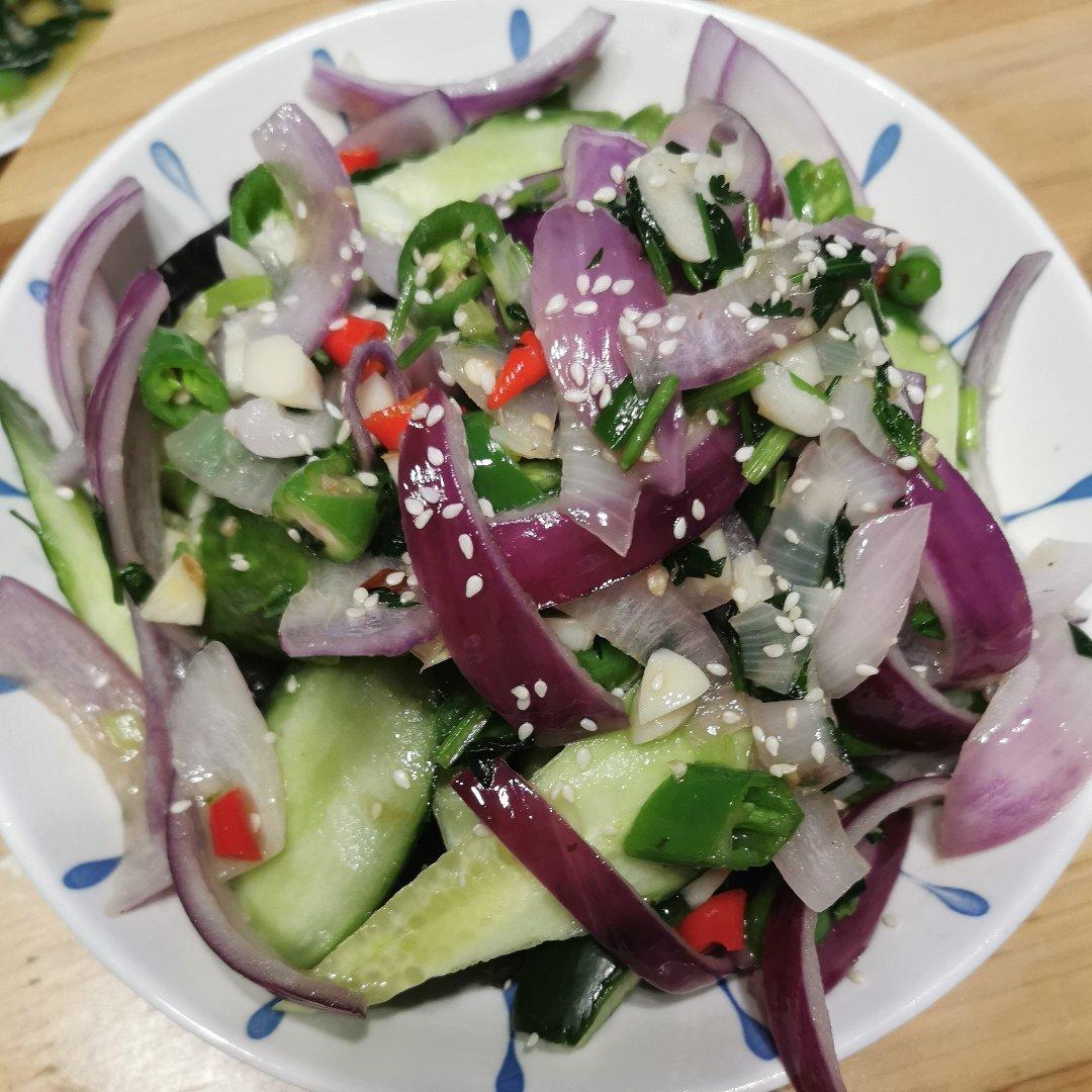 凉拌洋葱木耳–通血管开胃快手凉菜