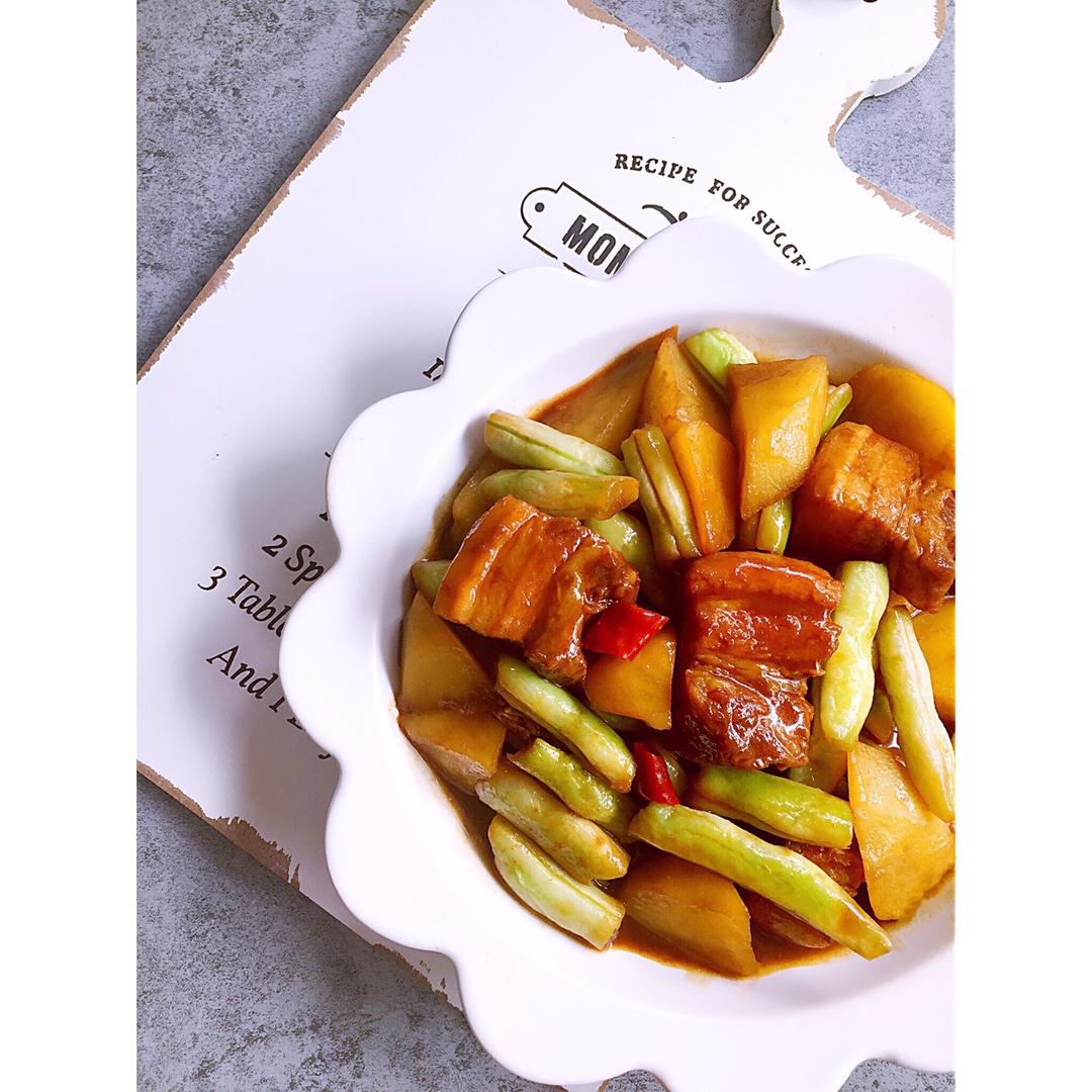 五花肉炖芸豆土豆 Pork Belly with B&P